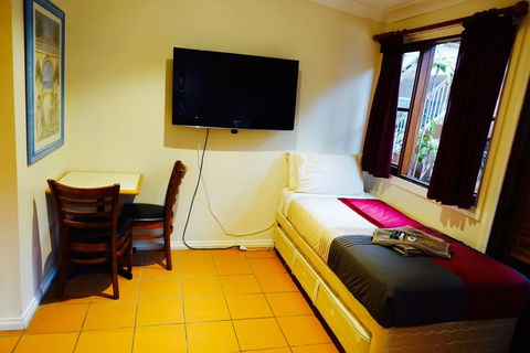 Manly Lodge Boutique Hotel - Tourism Hervey Bay 2