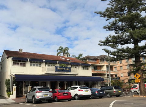 Manly Lodge Boutique Hotel - Tourism Hervey Bay 0