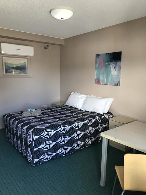 Manning River Motel - Hervey Bay Accommodation 0