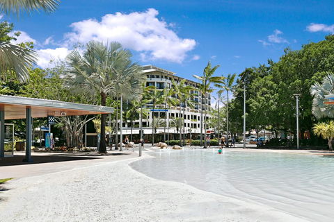 Mantra Esplanade - Hervey Bay Accommodation 2