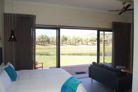 Manzanillo Grove Villa - Hervey Bay Accommodation 0