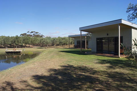 Manzanillo Grove Villa - Hervey Bay Accommodation 1