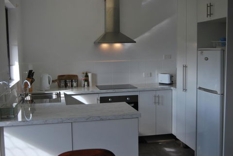 Maple Tree Cottage - Tourism Hervey Bay 1