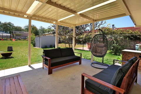 Maria's Beach House - Pet Friendly - Tourism Hervey Bay 0