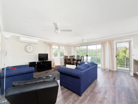 Marine Drive, Unit 01, 24, Surfair - Hervey Bay Accommodation 0