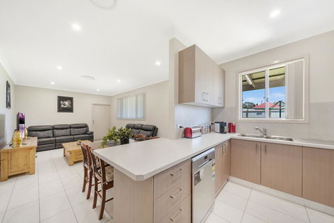 Marulan Stayz - Hervey Bay Accommodation 2