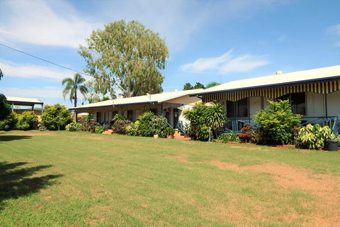 Matildas End Holiday Units - Hervey Bay Accommodation 0