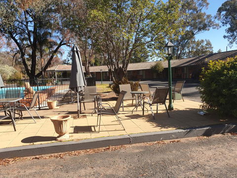 Matthew Flinders Motor Inn - Hervey Bay Accommodation 0