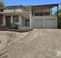 Mcauleys Beach House - Hervey Bay Accommodation