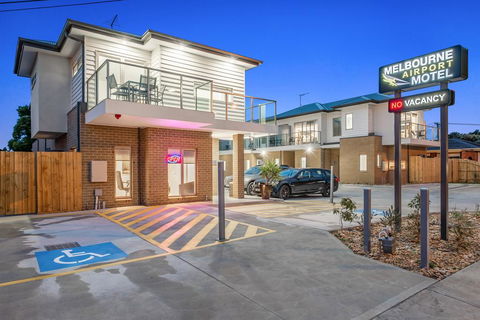 Melbourne Airport Motel - Hervey Bay Accommodation 0