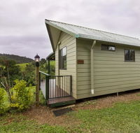 Mena Creek Flower House - Hervey Bay Accommodation