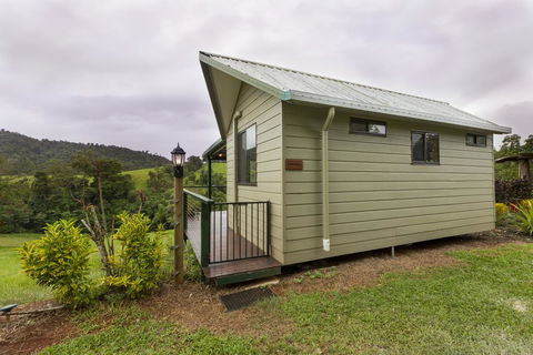 Mena Creek Flower House - Hervey Bay Accommodation 0