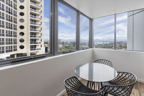 Meriton Suites Bondi Junction - Hervey Bay Accommodation 3