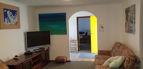 Mermaid Beachside Accommodation - Tourism Hervey Bay 2