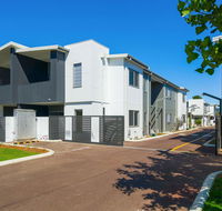 MERRIFIELD Foothill Suites - RELAXING LIFETYLE CHOICE - Hervey Bay Accommodation