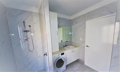MERRIFIELD Foothill Suites - RELAXING LIFETYLE CHOICE - Hervey Bay Accommodation 1