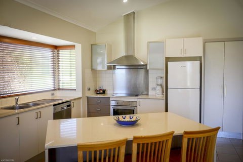 Merry Beach Caravan Park - Hervey Bay Accommodation 1