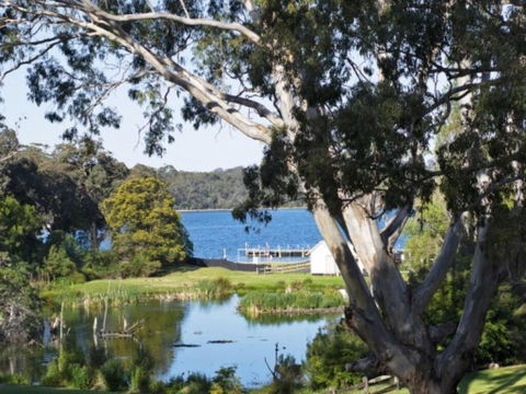 Metung Villa 17 At McMillans - Hervey Bay Accommodation 2