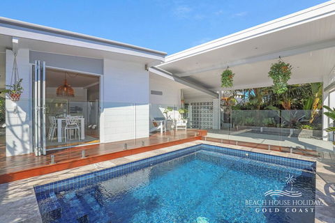 Miami Beachside Beach House - Hervey Bay Accommodation 3