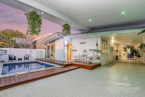 Miami Beachside Beach House - Hervey Bay Accommodation 2