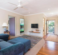 Middles - Villa Manyana 02 - Hervey Bay Accommodation
