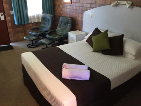 Miles Outback Motel - Hervey Bay Accommodation 3
