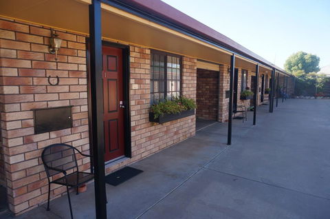 Miles Outback Motel - Hervey Bay Accommodation 2