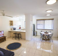 Minnie St 2 Bedroom / 2 Bathroom Apartment - Hervey Bay Accommodation