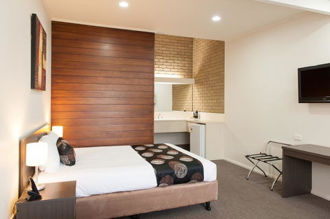 Mitchell On Main - Tourism Hervey Bay 3