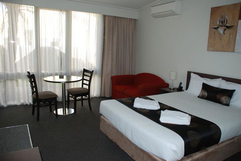 Mitchell On Main - Tourism Hervey Bay 1