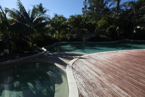 Mobys Beachside Retreat - Hervey Bay Accommodation 1