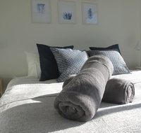 Modern 3 Bedroom Apt With FREE Parking Netflix Wifi  Welcome Wine by BnB Pro - Tourism Hervey Bay