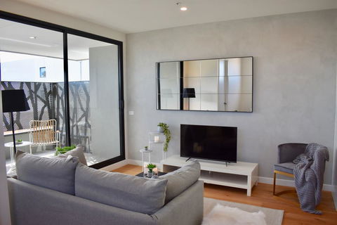 Modern And Elegant Apartment Near The Beach - Tourism Hervey Bay 0