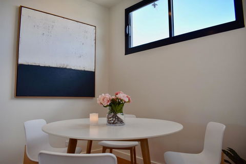 Modern And Elegant Apartment Near The Beach - Tourism Hervey Bay 2