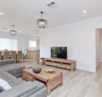 Modern and Spacious home near Curtin University - Hervey Bay Accommodation