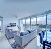 Modern Contemporary Southport Apartment - Hervey Bay Accommodation
