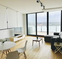 Modern Designer 2BR Apartment Near Airport  Beach - Hervey Bay Accommodation