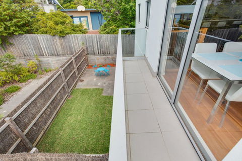 Modern McCrae Beauty - Hervey Bay Accommodation 1