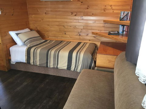 Mole Creek Cabins - Hervey Bay Accommodation 0