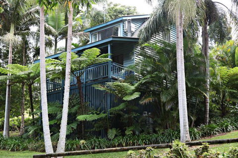 Montville Country Cabins - Hervey Bay Accommodation 0