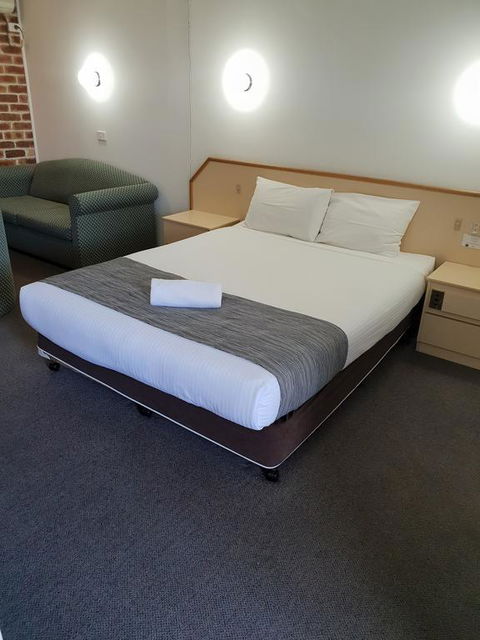 Moonraker Motor Inn - Hervey Bay Accommodation 1