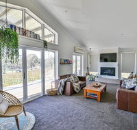 Mortimers Wines - The Canopy Loft - Hervey Bay Accommodation