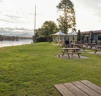 Moruya Waterfront Hotel Motel - Hervey Bay Accommodation