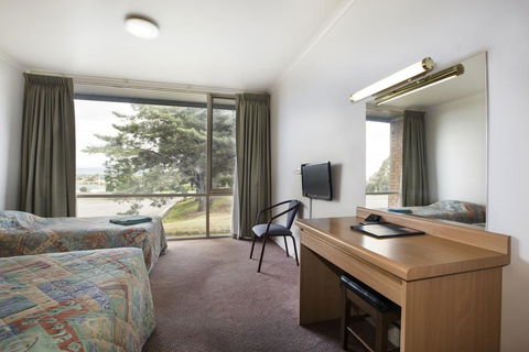 Morwell Hotel - Hervey Bay Accommodation 1