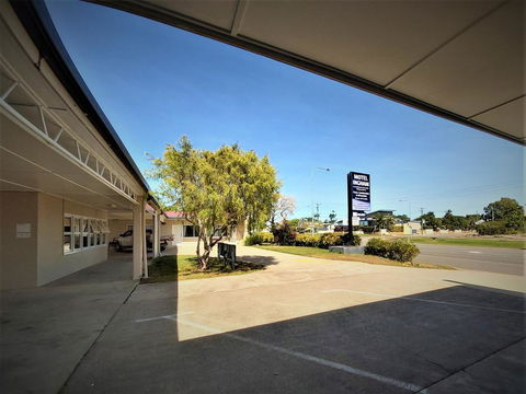 Motel Ingham - Tourism Hervey Bay 0