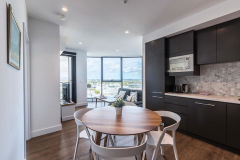 Mountain Park View Luxury 2 Bedroom Apt@Box Hill - Hervey Bay Accommodation 2