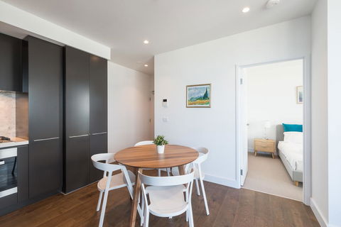 Mountain Park View Luxury 2 Bedroom Apt@Box Hill - Hervey Bay Accommodation 3