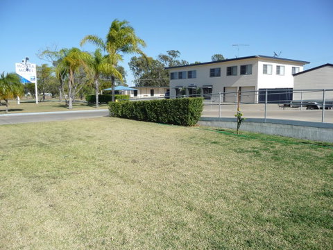 Moura Motel - Hervey Bay Accommodation 2