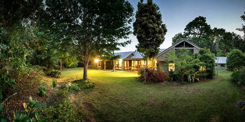 Mt Glorious Getaways - Hervey Bay Accommodation 1