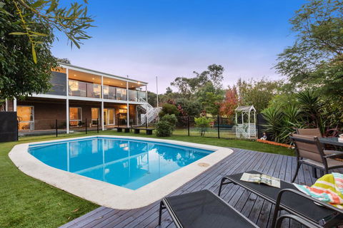 Mt Martha Retreat - Tourism Hervey Bay 0